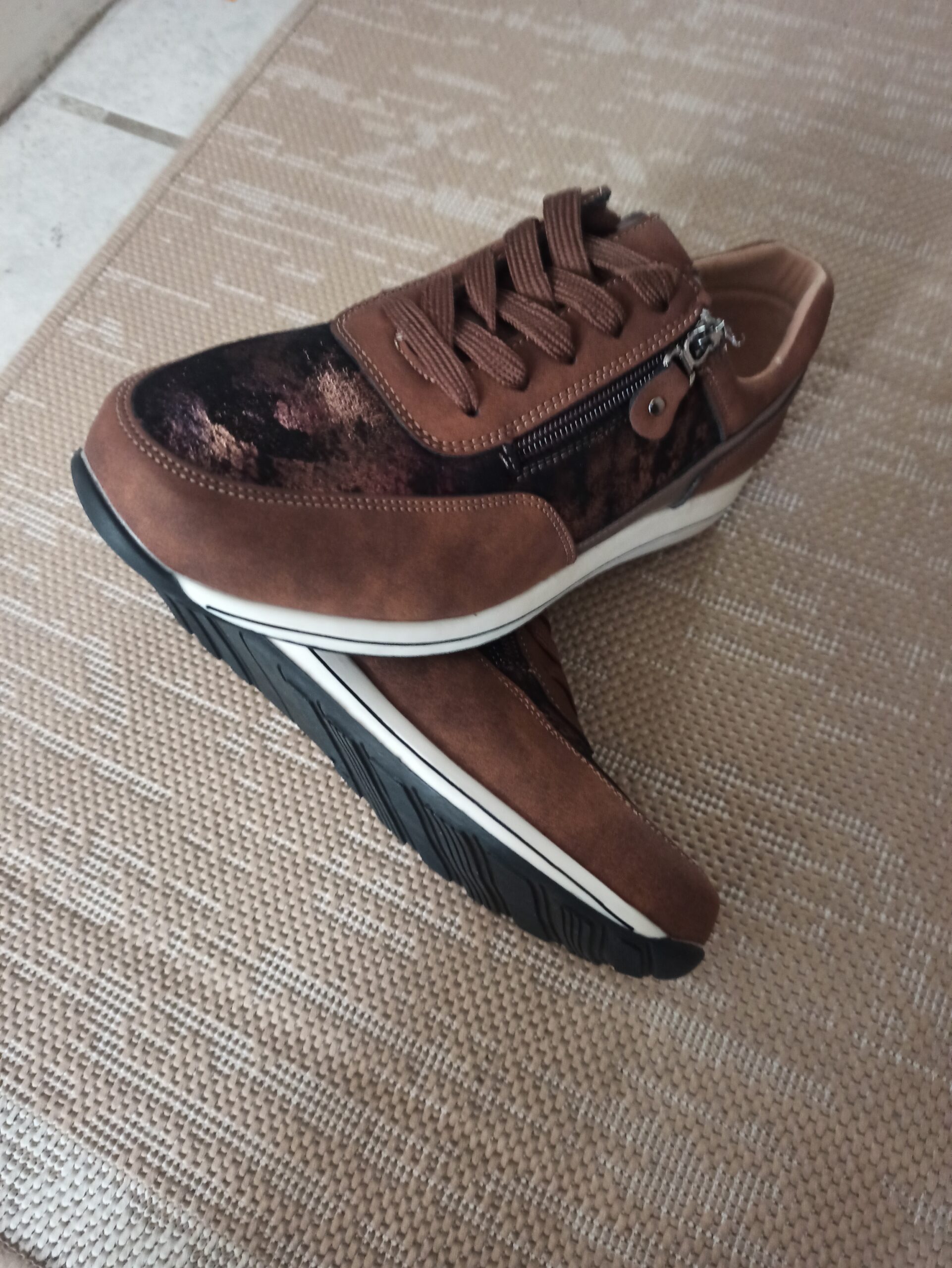 Sneaker Wonderwalk Gr.40.