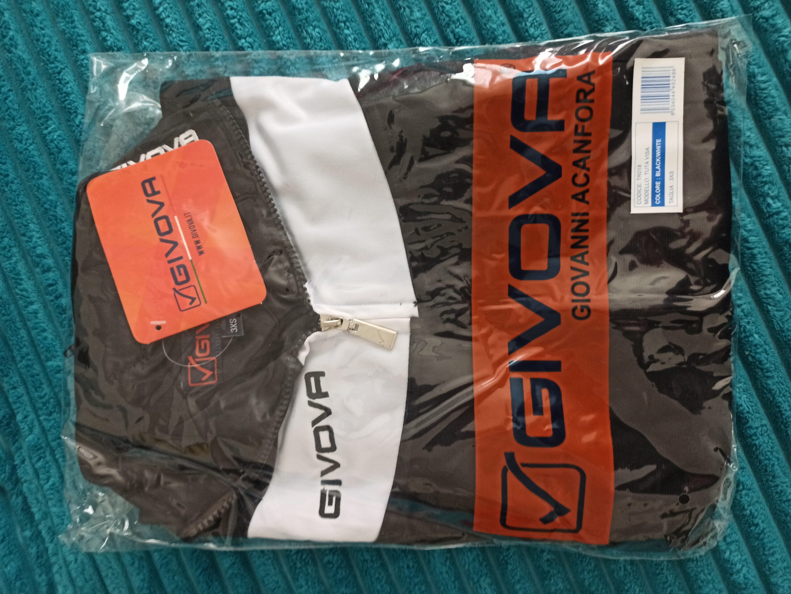 Training Jacke und Hose für Jungen Gr.3 xs. Neu, mit Etikett