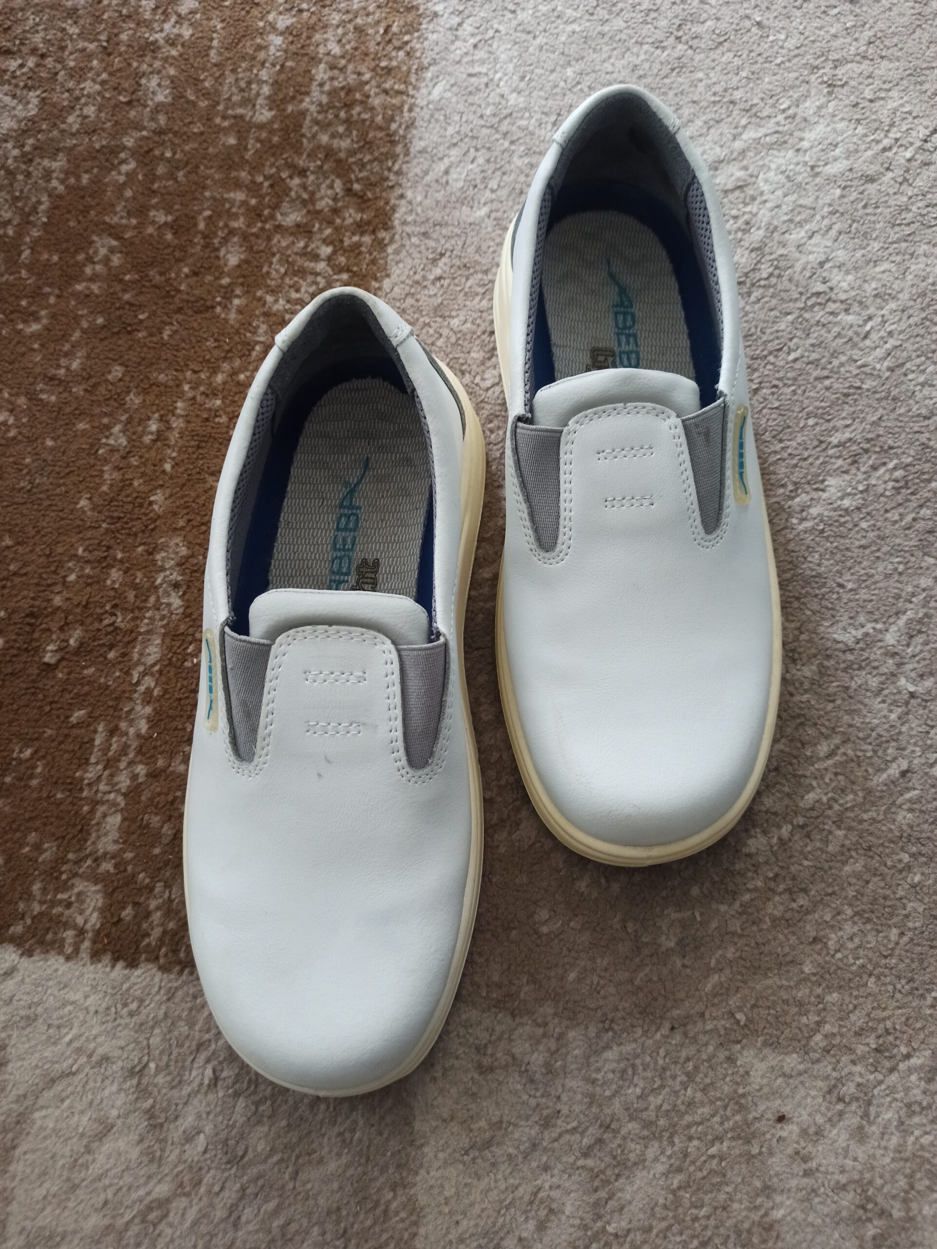 ABEBA 31392-39 ESD – Sicherheitsschuh Static Control – Slipper – Mikrofaser – Kunststoffkappe – Klimaklasse 1 – Größe: 39 – Farbe: Weiß