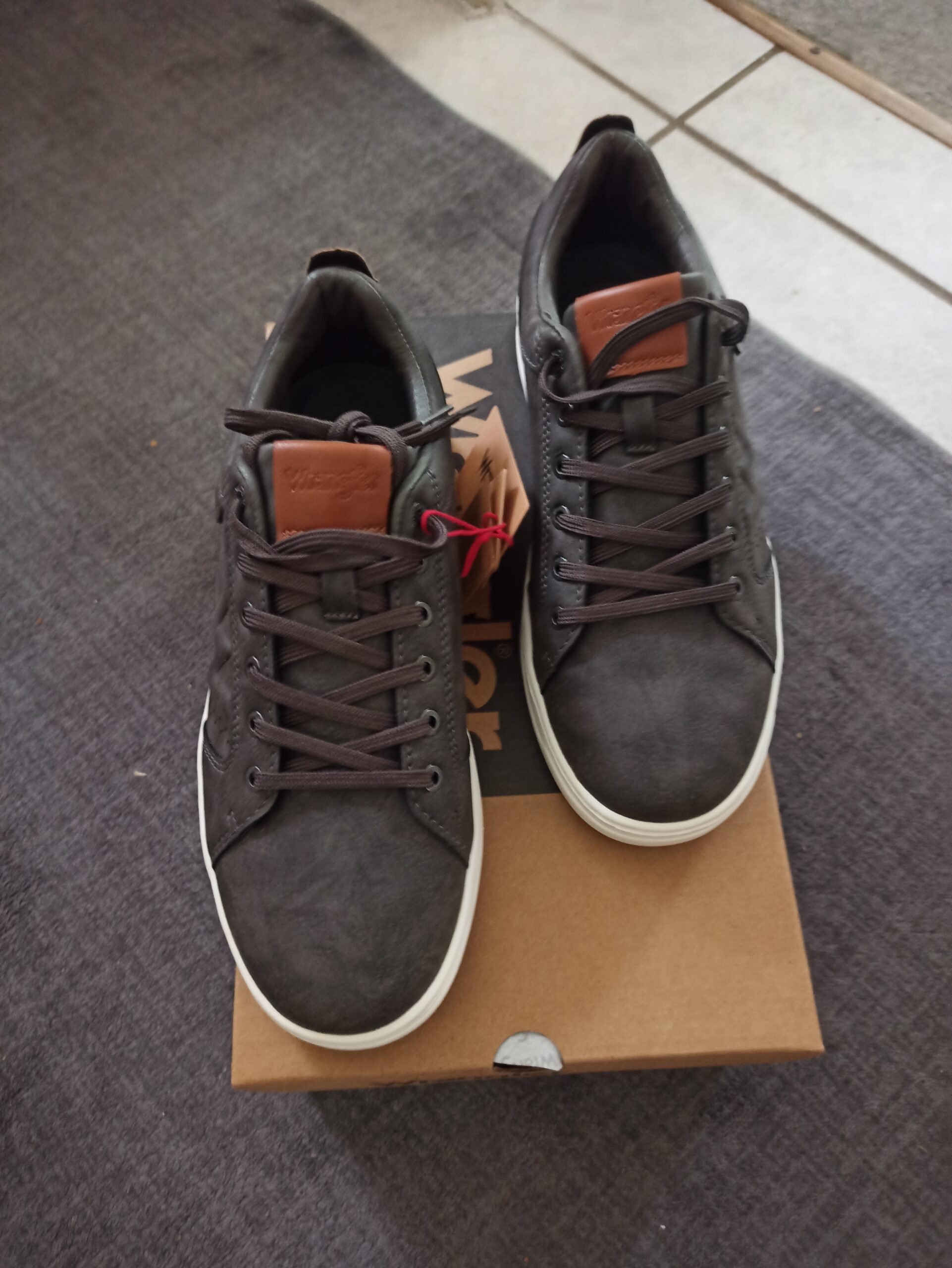 Wrangler Reno Men Low Sneaker Herren Gr. 40 Grau „Dark Shadow” Neu mit Ovp.