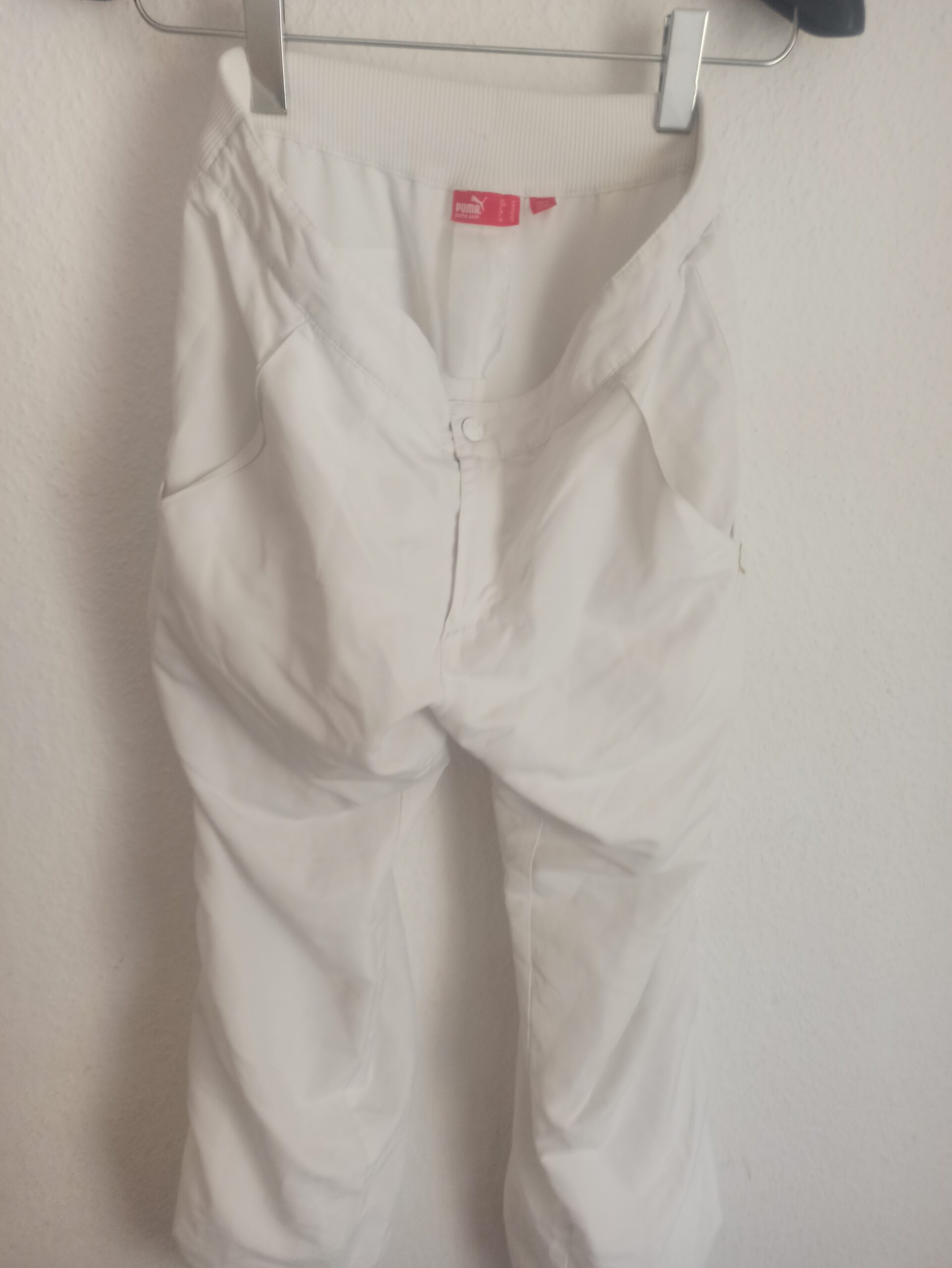 PUMA Damen Sporthose / Trainingshose Weiß Gr. 42 (M) – Leichte Freizeit- & Jogginghose