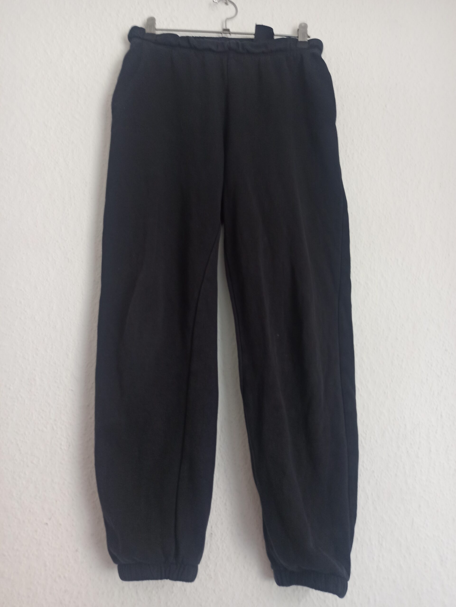 H&M Jungen Jogginghose Schwarz Gr. 152 (11–12 Jahre)
