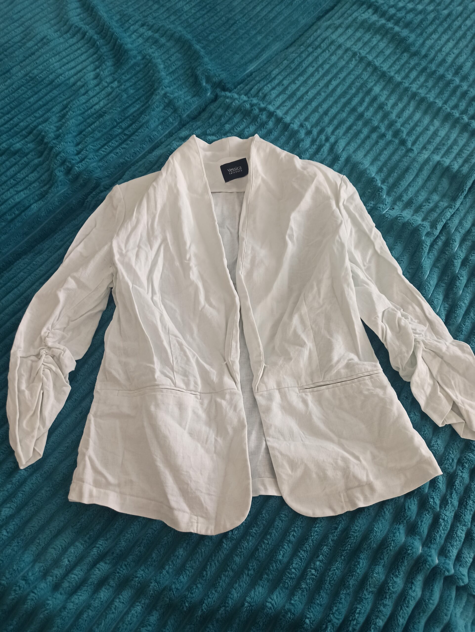 Yessica Tailored Damen Blazer Weiß – Leichter Sommerblazer mit gerafften Ärmeln Gr. M