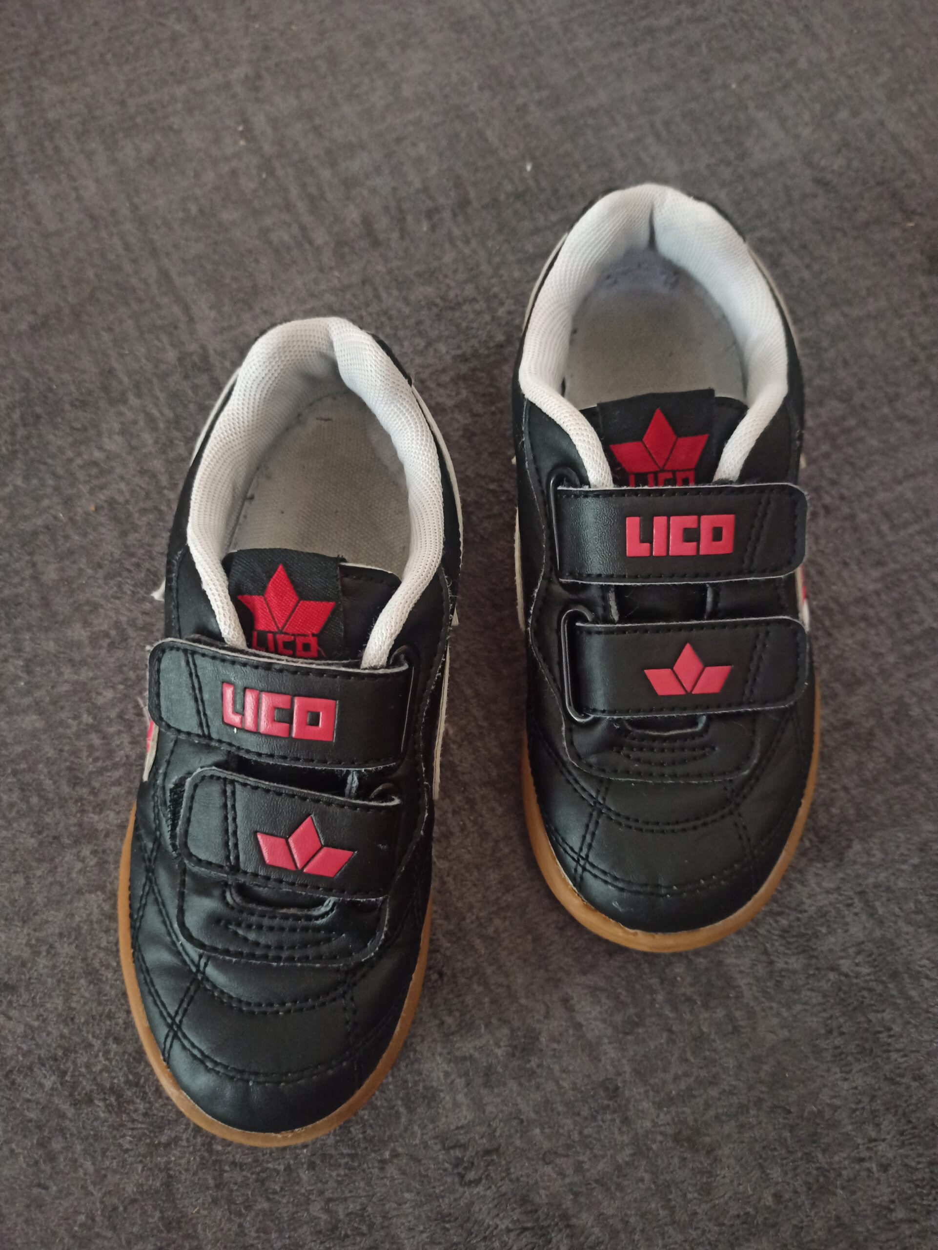 LICO Kinder Hallenschuhe / Sportschuhe Schwarz Rot Klettverschluss Gr. 29