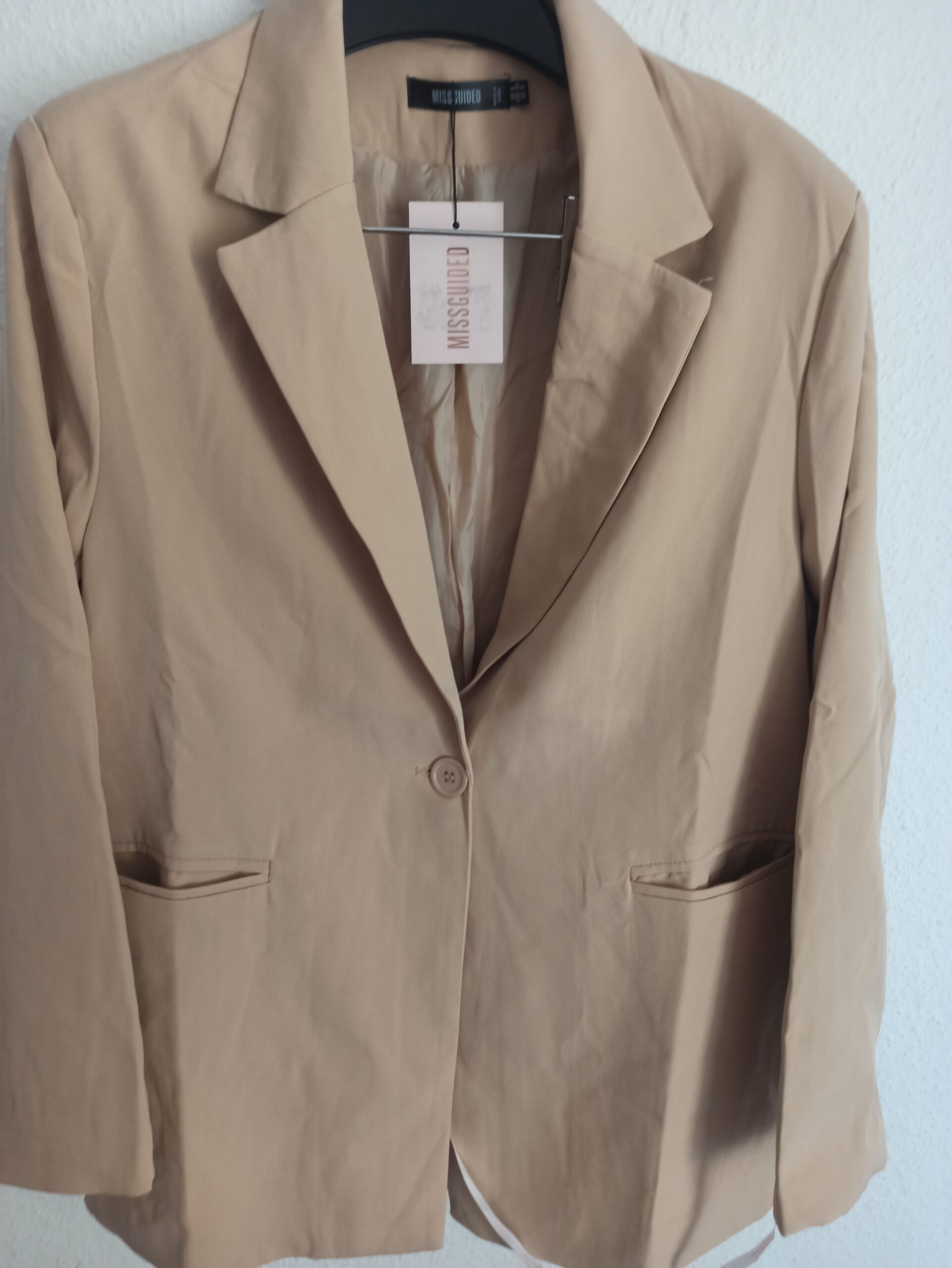 Missguided Damen Blazer Beige – Gr. 36 (UK 8)