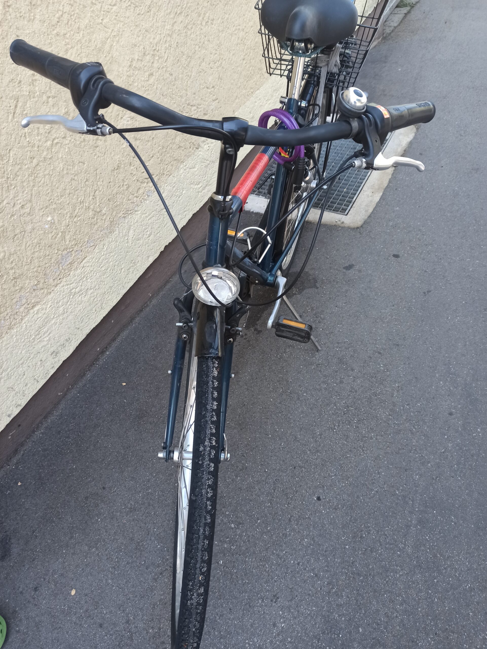 City Fahrrad 28 Zoll 3-Gang Mit Korb 2 Schlössern Und 2 Schlüsseln