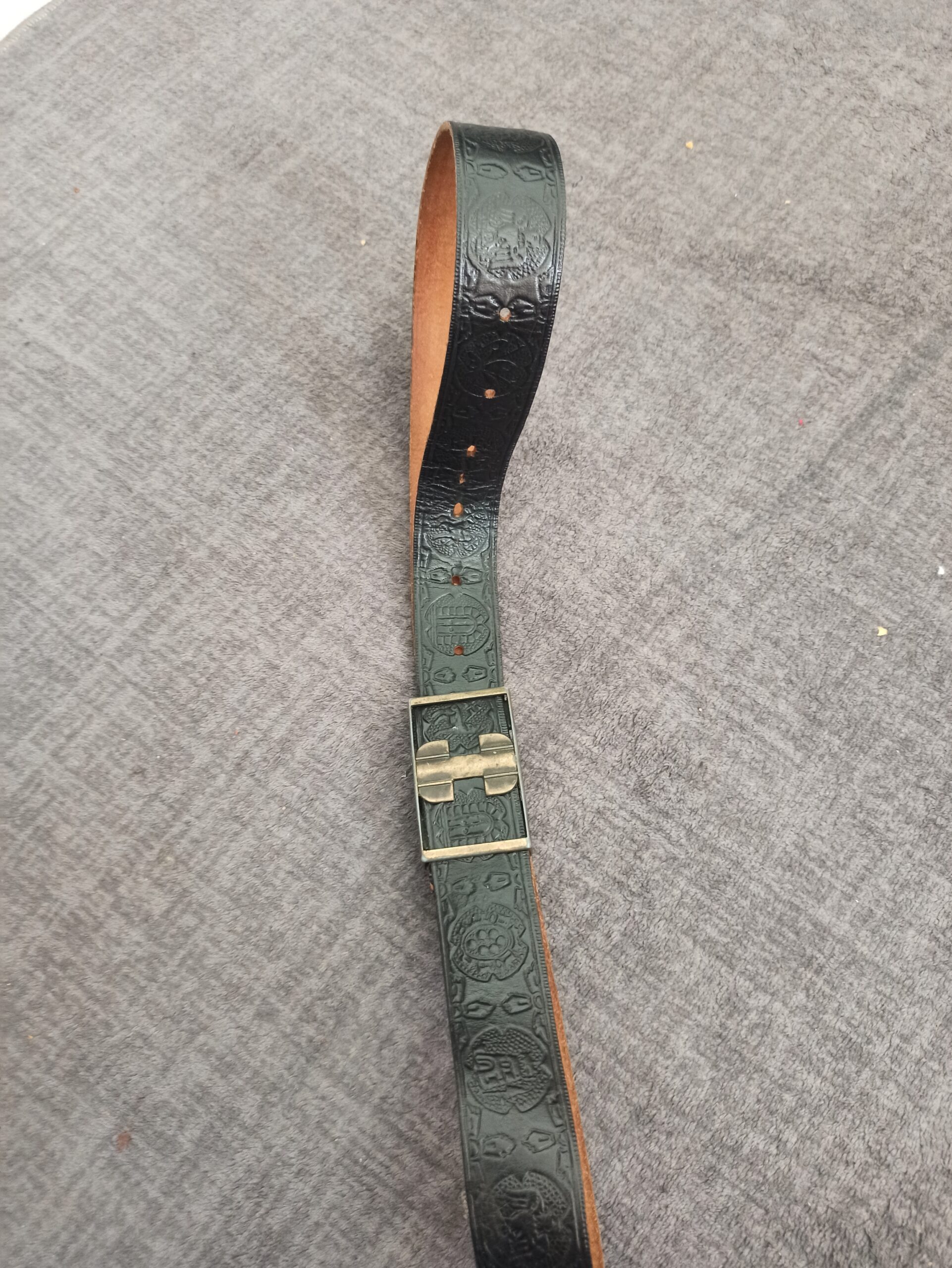 Vintage Ledergürtel Schwarz Mit Geprägtem Muster Und Metallschnalle