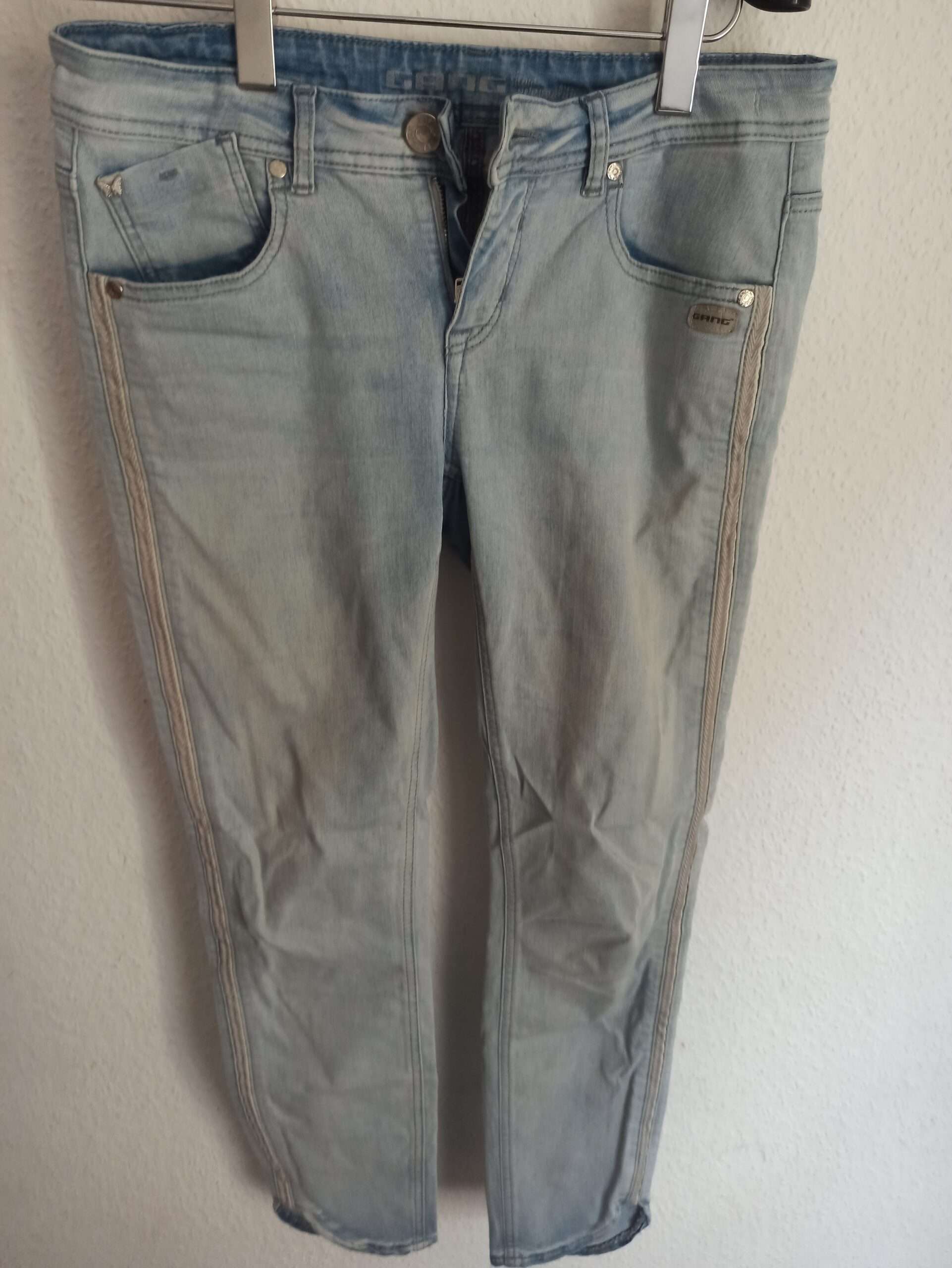 Gang Damen Jeans Gr. 31 Inch Hellblau mit Zierstreifen und Schmetterling